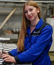 Знак качества с женским лицом