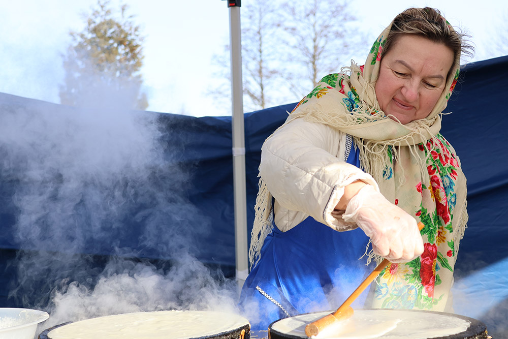 Масленица в «Первомайском»: как заводчане зиму провожали