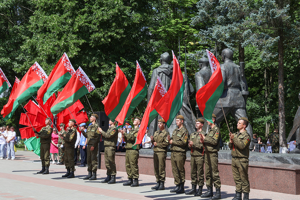 Под мирным небом независимой Беларуси